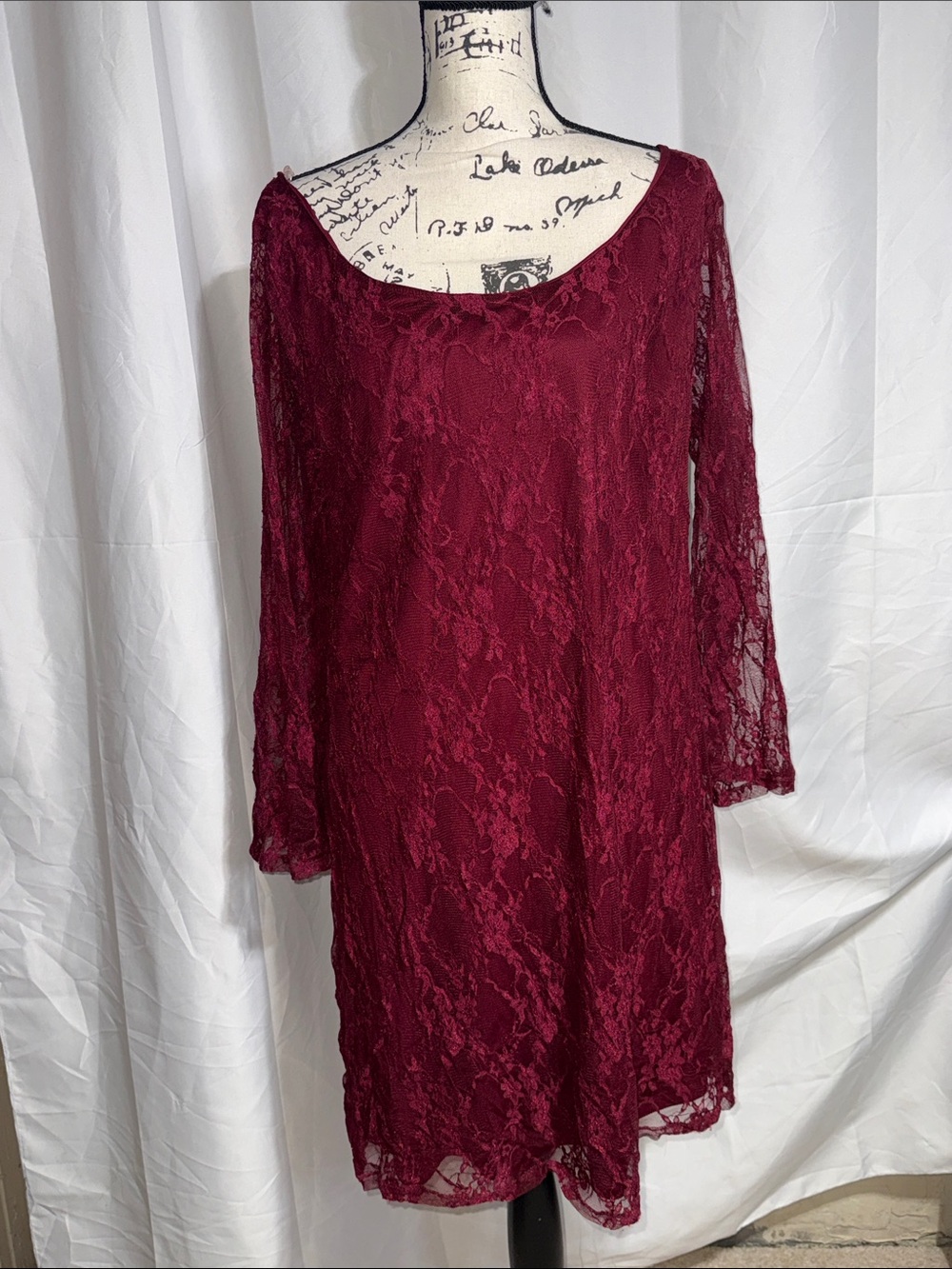 Wrapper Wine Red Lace Long-Sleeve Shift Dress